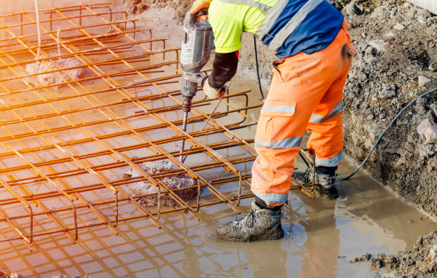 Best Concrete Pool Decks in Laware City, DE